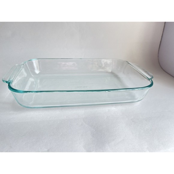 Pyrex | Kitchen | Vintage Pyrex 232 Clear Glass Rectangle Brownie ...